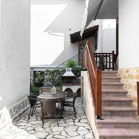 Nandias House Áfitos
